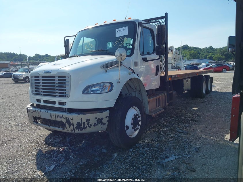 2016 Freightliner M2 106 VIN 1FVHCYCY5GHHB6238 IAAI salvage auction — NORMAL WEAR, Clear (Illinois), sold $8,600 on 2026-07-07 (photo 2)