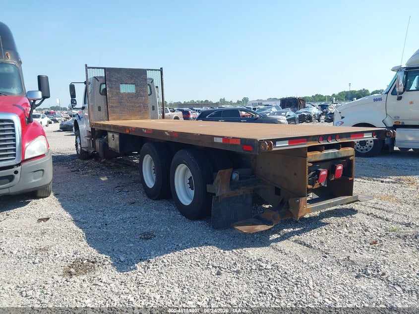 2016 Freightliner M2 106 VIN 1FVHCYCY5GHHB6238 IAAI salvage auction — NORMAL WEAR, Clear (Illinois), sold $8,600 on 2026-07-07 (photo 3)