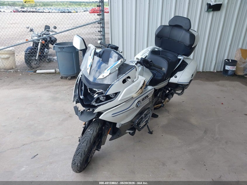 2022 BMW K 1600 VIN WB10F3307N6G18464 IAAI salvage auction — FRONT END, Salvage (Texas), sold $8,600 on 2026-07-14 (photo 2)