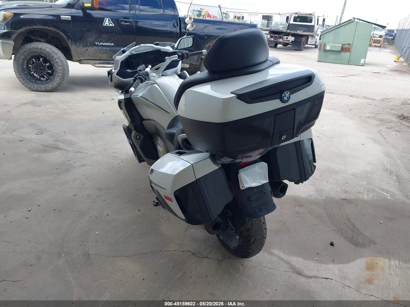 2022 BMW K 1600 VIN WB10F3307N6G18464 IAAI salvage auction — FRONT END, Salvage (Texas), sold $8,600 on 2026-07-14 (photo 3)