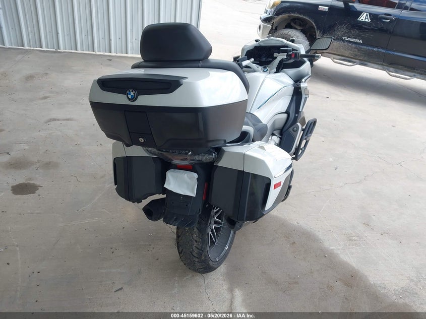 2022 BMW K 1600 VIN WB10F3307N6G18464 IAAI salvage auction — FRONT END, Salvage (Texas), sold $8,600 on 2026-07-14 (photo 4)
