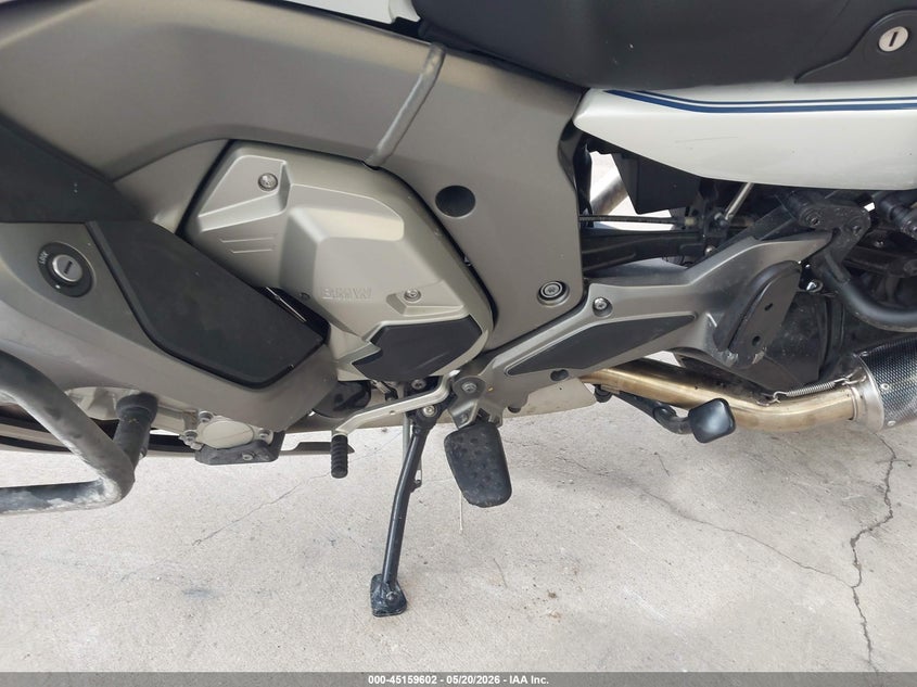 2022 BMW K 1600 VIN WB10F3307N6G18464 IAAI salvage auction — FRONT END, Salvage (Texas), sold $8,600 on 2026-07-14 (photo 9)