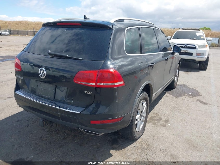 2012 Volkswagen Touareg VIN WVGFK9BP7CD003456 IAAI salvage auction — FRONT END, Salvage Title, sold $925 on 2026-07-22 (photo 4)