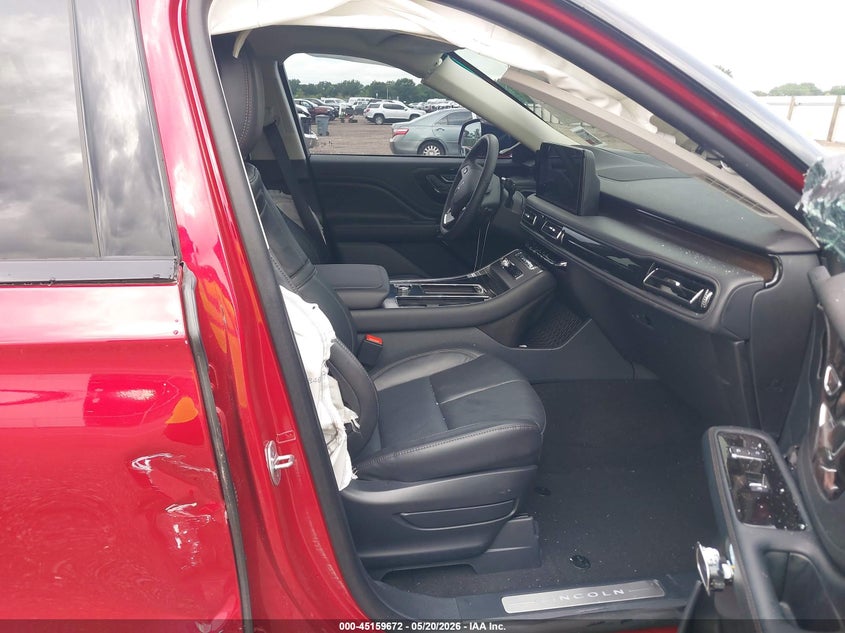 2026 Lincoln Aviator VIN 5LM5J7WC6TGL12700 IAAI salvage auction — RIGHT SIDE, Salvage (Louisiana), sold $26,050 on 2026-07-20 (photo 5)