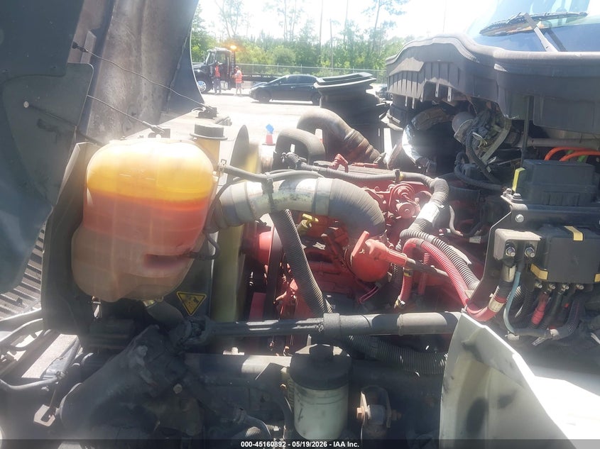 2018 International VIN 1HTMMMMLXJH663230 IAAI salvage auction — REPOSSESSION, Clear (Florida), sold $9,200 on 2026-07-08 (photo 9)