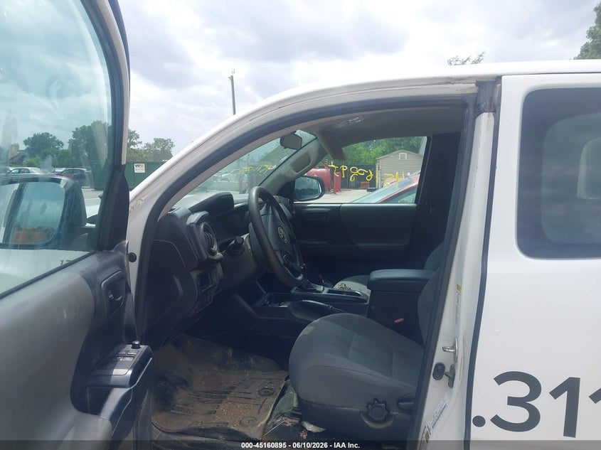 2017 Toyota Tacoma VIN 5TFRX5GN1HX087282 IAAI salvage auction — FRONT END, Clear (Missouri), sold $3,700 on 2026-07-15 (photo 8)