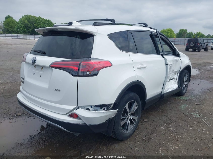 2018 Toyota Rav 4 VIN JTMWFREV3JJ729929 IAAI salvage auction — RIGHT SIDE, Clear (Arkansas), sold $7,600 on 2026-07-29 (photo 4)