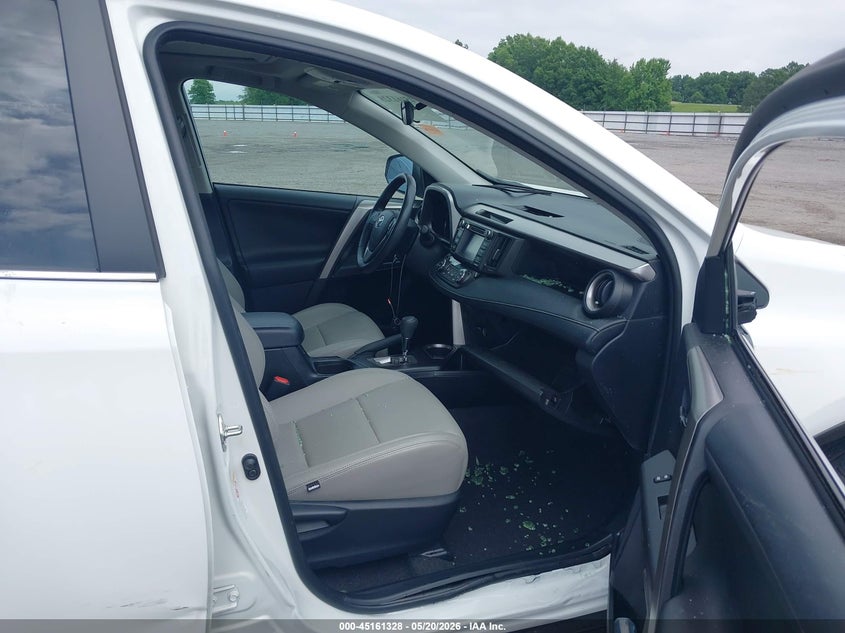 2018 Toyota Rav 4 VIN JTMWFREV3JJ729929 IAAI salvage auction — RIGHT SIDE, Clear (Arkansas), sold $7,600 on 2026-07-29 (photo 5)