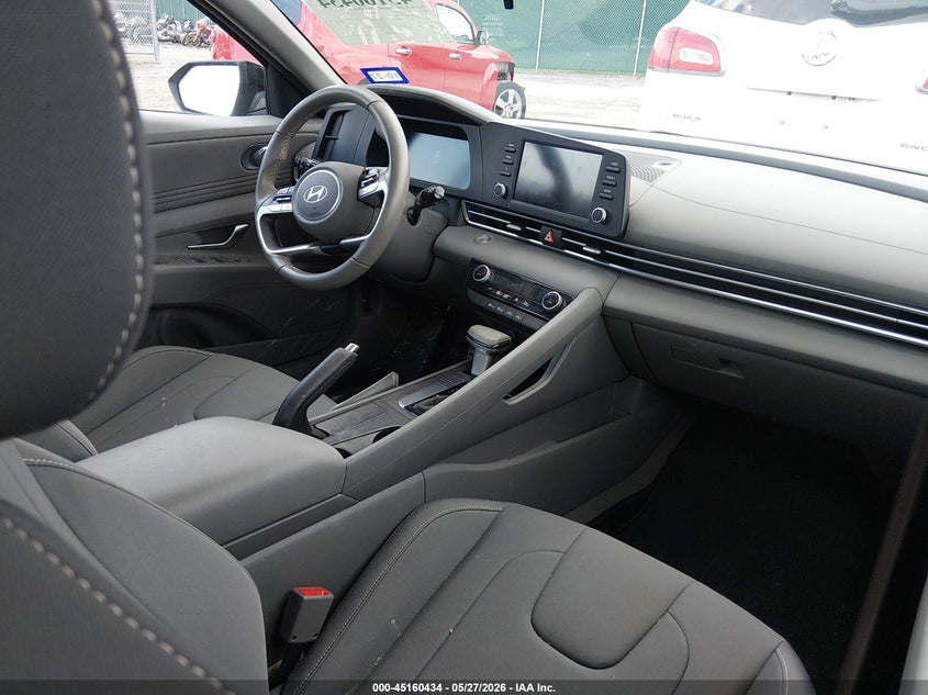 2025 Hyundai Elantra VIN KMHLM4DG4SU060063 IAAI salvage auction — RIGHT SIDE, Salvage Title, sold $4,950 on 2026-07-27 (photo 5)