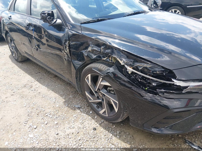 2025 Hyundai Elantra VIN KMHLM4DG4SU060063 IAAI salvage auction — RIGHT SIDE, Salvage Title, sold $4,950 on 2026-07-27 (photo 6)