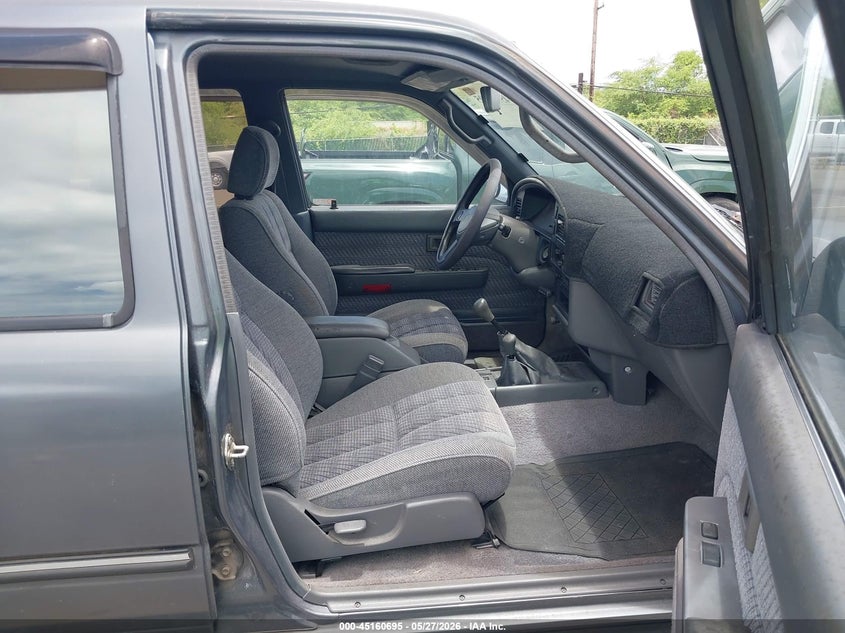 1992 Toyota 4runner VIN JT3VN39W0N8043458 IAAI salvage auction — NORMAL WEAR, Clear (Hawaii), sold $2,200 on 2026-07-14 (photo 5)