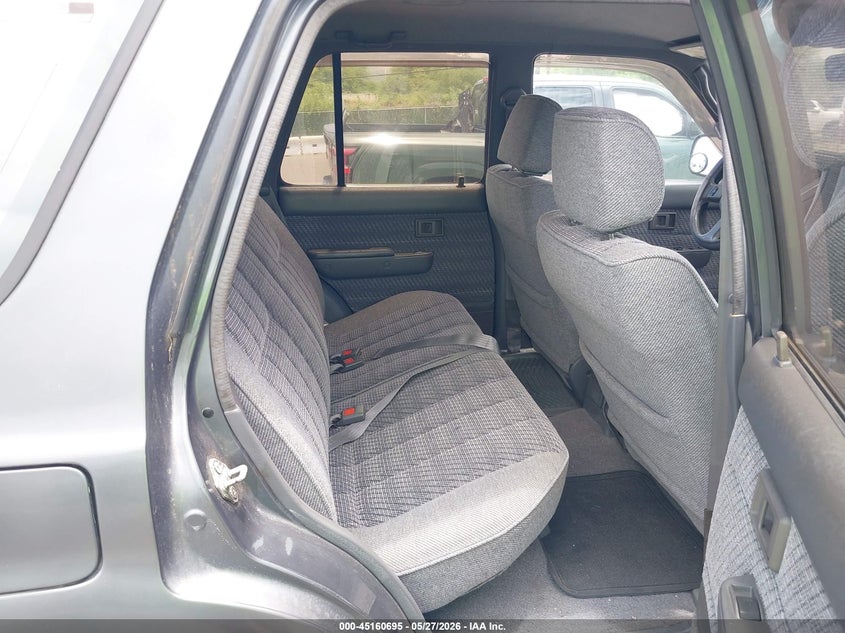 1992 Toyota 4runner VIN JT3VN39W0N8043458 IAAI salvage auction — NORMAL WEAR, Clear (Hawaii), sold $2,200 on 2026-07-14 (photo 8)