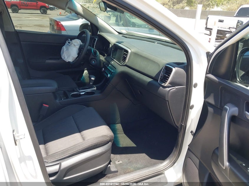 2022 Kia Sportage VIN KNDPMCAC4N7009814 IAAI salvage auction — LEFT FRONT, Salvage (California), sold $3,250 on 2026-07-29 (photo 5)