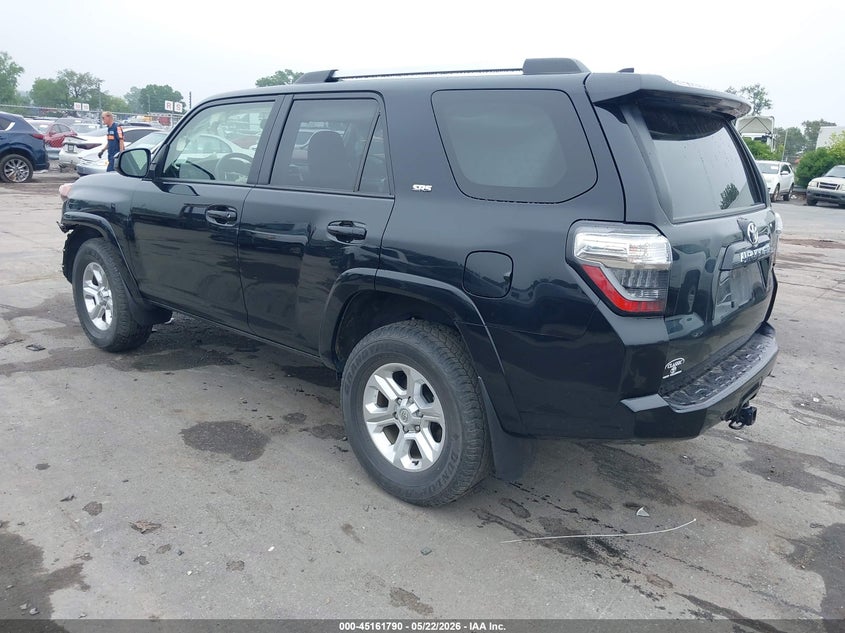 2022 Toyota 4runner VIN JTEMU5JR8N6036826 IAAI salvage auction — FRONT END, Salvage (North Carolina), sold $17,500 on 2026-07-13 (photo 3)