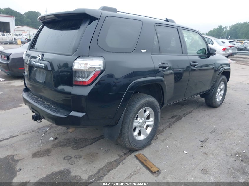 2022 Toyota 4runner VIN JTEMU5JR8N6036826 IAAI salvage auction — FRONT END, Salvage (North Carolina), sold $17,500 on 2026-07-13 (photo 4)