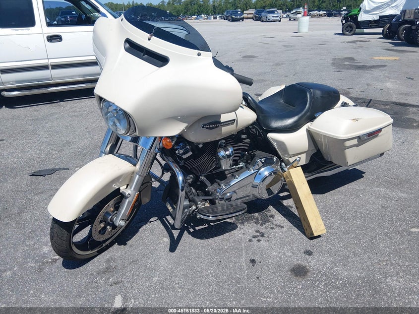 2022 Harley-davidson Street glide VIN 1HD1KBC13NB606885 IAAI salvage auction — THEFT, Salvage (South Carolina), sold $7,200 on 2026-07-08 (photo 2)