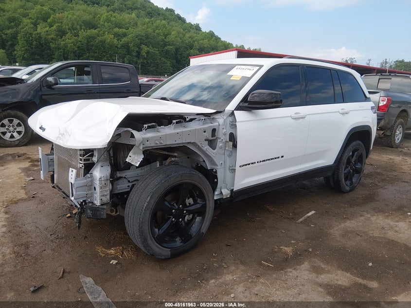 2024 Jeep Grand cherokee VIN 1C4RJHAG6R8938842 IAAI salvage auction — FRONT END, Salvage (West Virginia), sold $10,000 on 2026-07-30 (photo 2)