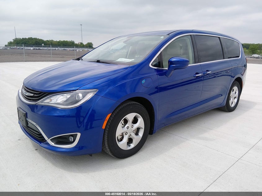 2018 Chrysler Pacifica VIN 2C4RC1H72JR289718 IAAI salvage auction — HAIL, Sf97 (Iowa), sold $10,300 on 2026-07-09 (photo 1)