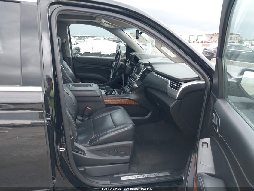 2017 Chevrolet Suburban VIN 1GNSKJKC0HR121609 IAAI salvage auction — THEFT, Original (Texas), sold $11,000 on 2026-07-29 (photo 5)