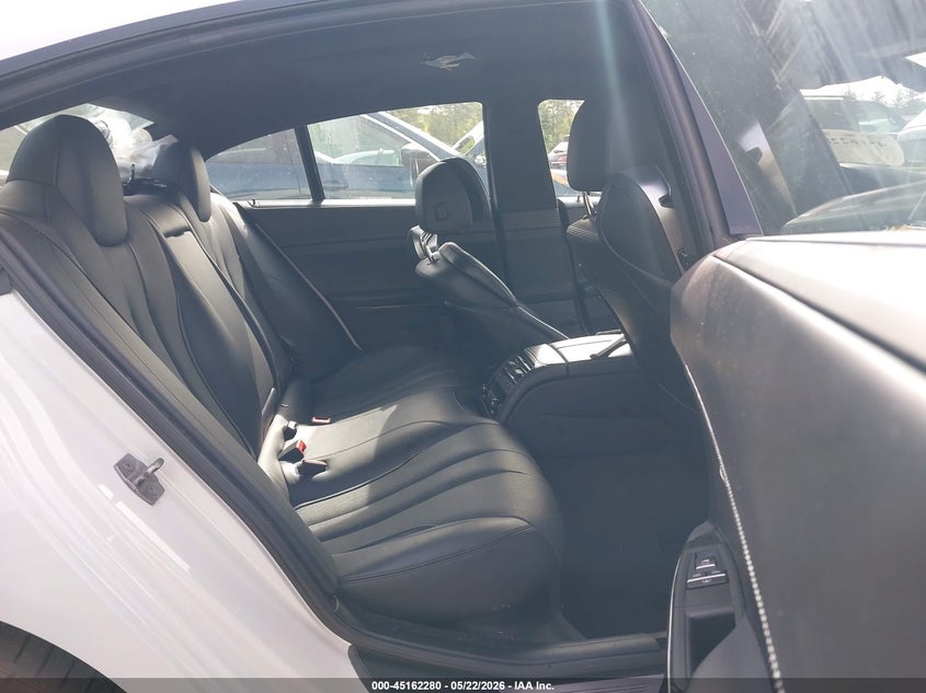 2015 BMW 6er VIN WBA6B4C52FD761470 IAAI salvage auction — SIDE, Salvage (Massachusetts), sold $3,900 on 2026-08-14 (photo 8)
