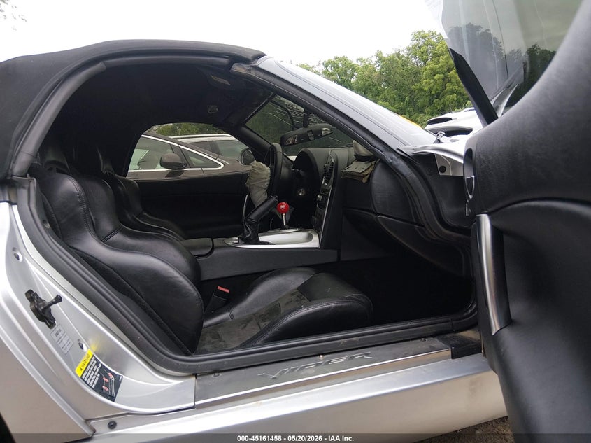 2004 Dodge Viper VIN 1B3JZ65Z64V100117 IAAI salvage auction — FRONT END, Salvage (Kansas), sold $17,600 on 2026-09-09 (photo 5)