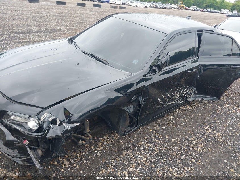 2019 Chrysler 300 VIN 2C3CCABT0KH556247 IAAI salvage auction — FRONT & REAR, Mv-907A (New York), sold $7,700 on 2026-07-07 (photo 6)