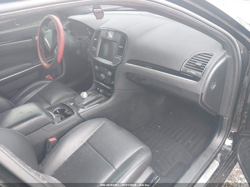 2019 Chrysler 300 VIN 2C3CCABT0KH556247 IAAI salvage auction — FRONT & REAR, Mv-907A (New York), sold $7,700 on 2026-07-07 (photo 5)