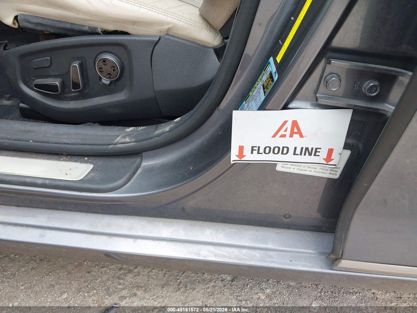 2015 Hyundai Genesis VIN KMHGN4JEXFU090160 IAAI salvage auction — WATER/FLOOD, Salvage (Texas), sold $125 on 2026-07-28 (photo 6)