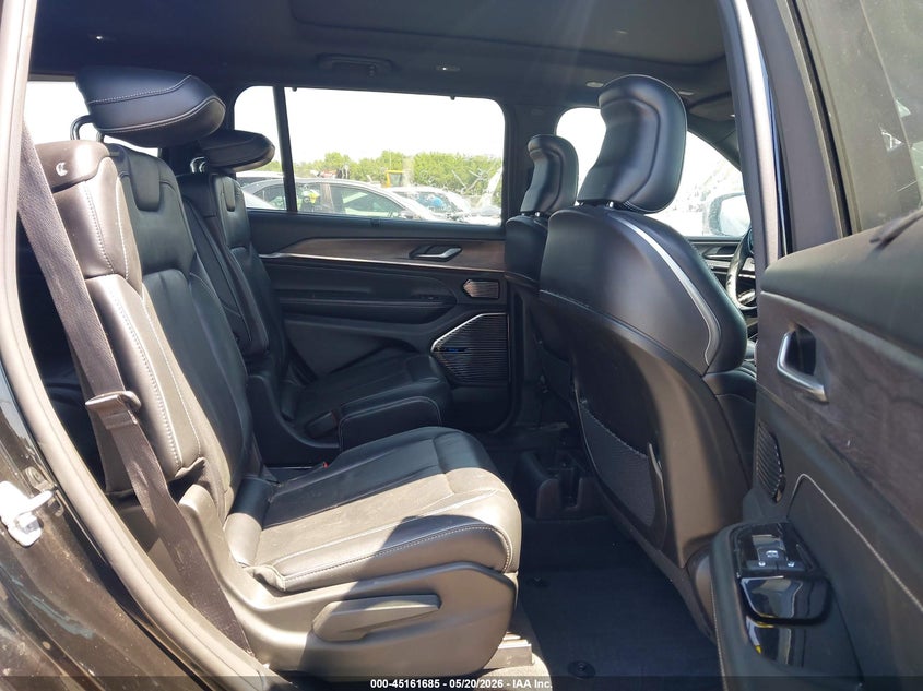 2022 Jeep Grand cherokee VIN 1C4RJKDG0N8538746 IAAI salvage auction — Burn Engine, Junk Receipt (North Carolina), sold $2,000 on 2026-07-12 (photo 8)