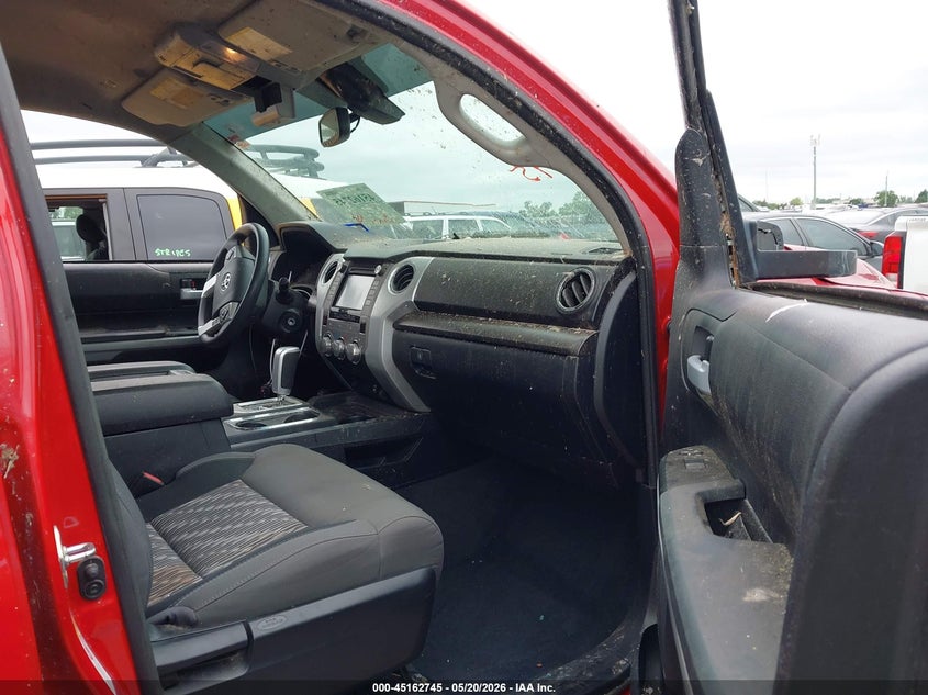 2019 Toyota Tundra VIN 5TFEY5F17KX247084 IAAI salvage auction — ROLLOVER, Original (Texas), sold $225 on 2026-07-28 (photo 5)