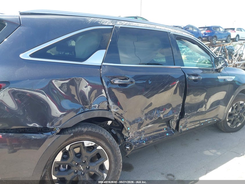 2026 Kia Sorento VIN 5XYRL4JC1TG449930 IAAI salvage auction — ROLLOVER, Salvage (Ohio), sold $5,125 on 2026-07-28 (photo 6)