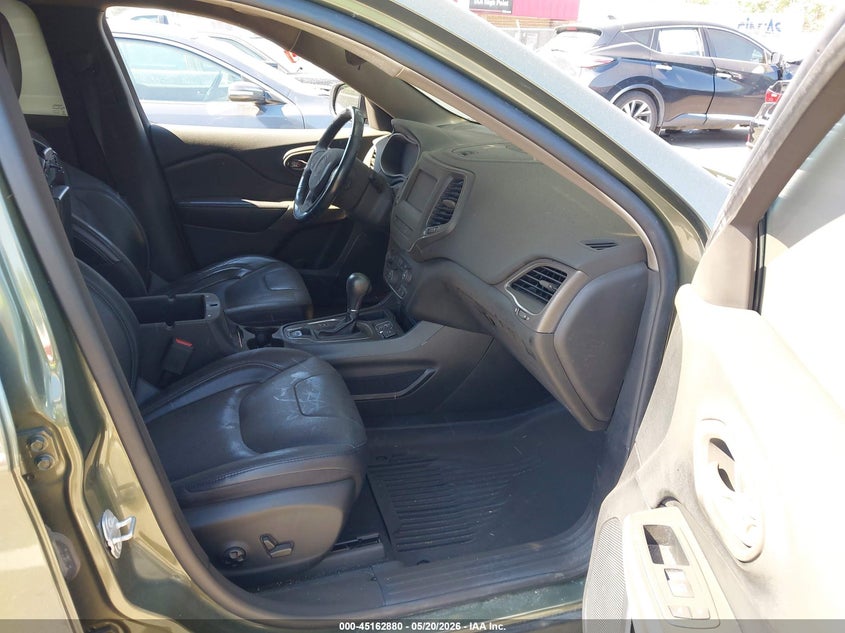 2021 Jeep Cherokee VIN 1C4PJLMX6MD113017 IAAI salvage auction — Burn Interior, Salvage (North Carolina), sold $2,150 on 2026-07-09 (photo 5)
