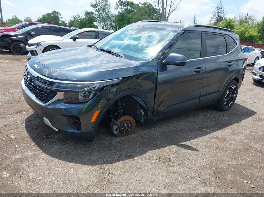 2024 Kia Seltos VIN KNDERCAA1R7648777 IAAI salvage auction — FRONT & REAR, Clear (Michigan), sold $8,400 on 2026-07-09 (photo 2)