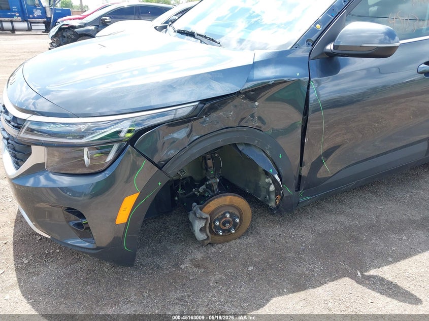 2024 Kia Seltos VIN KNDERCAA1R7648777 IAAI salvage auction — FRONT & REAR, Clear (Michigan), sold $9,475 on 2026-07-16 (photo 6)