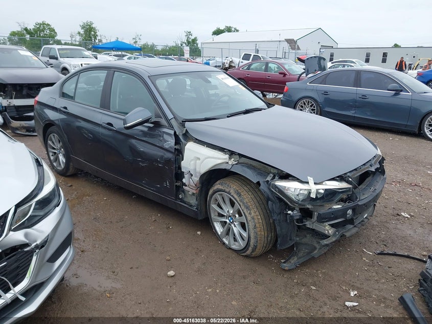 2017 BMW 3er VIN WBA8E5G37HNU42996 IAAI salvage auction — FRONT & REAR, Salvage (Ohio), sold $1,550 on 2026-08-06 (photo 1)