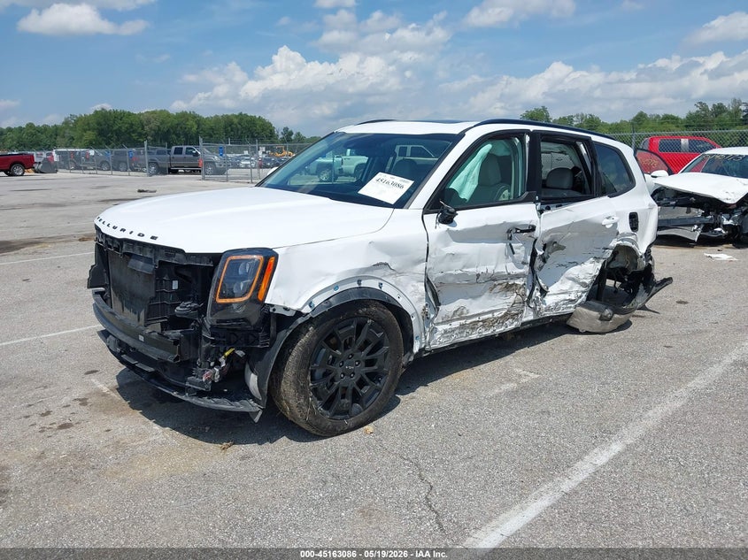 2022 Kia Telluride VIN 5XYP3DHC8NG297533 IAAI salvage auction — LEFT SIDE, Salvage (Indiana), sold $4,600 on 2026-07-30 (photo 2)