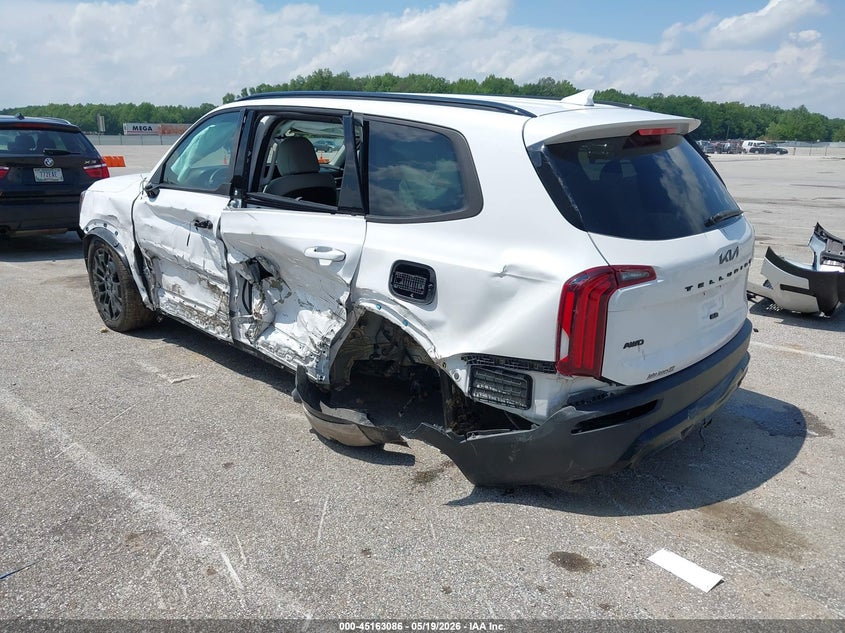2022 Kia Telluride VIN 5XYP3DHC8NG297533 IAAI salvage auction — LEFT SIDE, Salvage (Indiana), sold $4,600 on 2026-07-30 (photo 3)