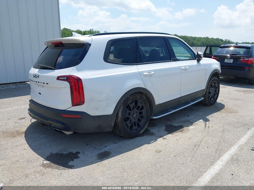 2022 Kia Telluride VIN 5XYP3DHC8NG297533 IAAI salvage auction — LEFT SIDE, Salvage (Indiana), sold $4,600 on 2026-07-30 (photo 4)