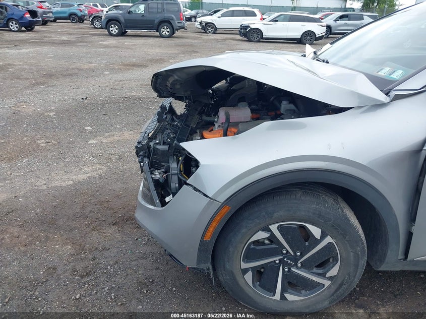 2023 Kia Sportage VIN KNDPUCAG9P7063146 IAAI salvage auction — FRONT END, Salvage (Pennsylvania), sold $2,500 on 2026-07-24 (photo 6)