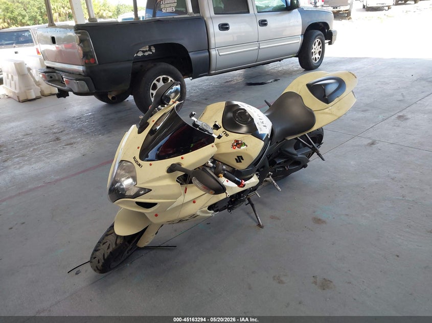 2006 Suzuki Gsx-r600 VIN JS1GN7DAX62115322 IAAI salvage auction — LEFT & RIGHT, Rebuildable (Florida), sold $1,950 on 2026-07-07 (photo 2)