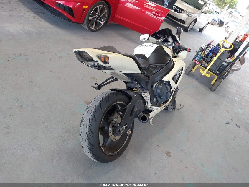 2006 Suzuki Gsx-r600 VIN JS1GN7DAX62115322 IAAI salvage auction — LEFT & RIGHT, Rebuildable (Florida), sold $1,950 on 2026-07-07 (photo 4)