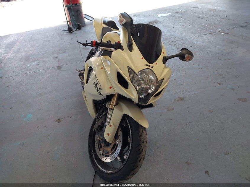 2006 Suzuki Gsx-r600 VIN JS1GN7DAX62115322 IAAI salvage auction — LEFT & RIGHT, Rebuildable (Florida), sold $1,950 on 2026-07-07 (photo 5)