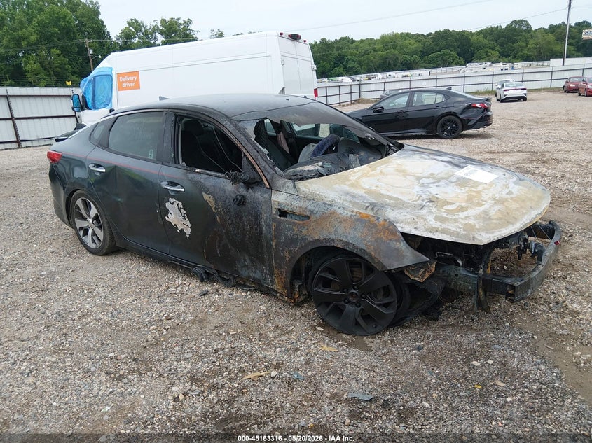 2020 Kia Optima VIN 5XXGT4L38LG446709 IAAI salvage auction — EXTERIOR BURN, Salvage (Louisiana), sold $50 on 2026-07-29 (photo 1)