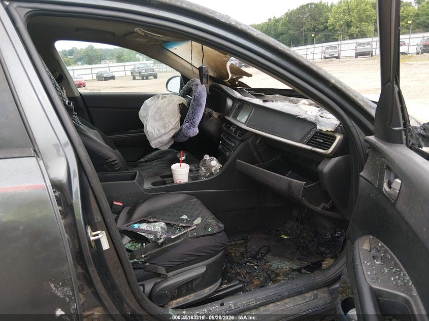 2020 Kia Optima VIN 5XXGT4L38LG446709 IAAI salvage auction — EXTERIOR BURN, Salvage (Louisiana), sold $50 on 2026-07-29 (photo 5)
