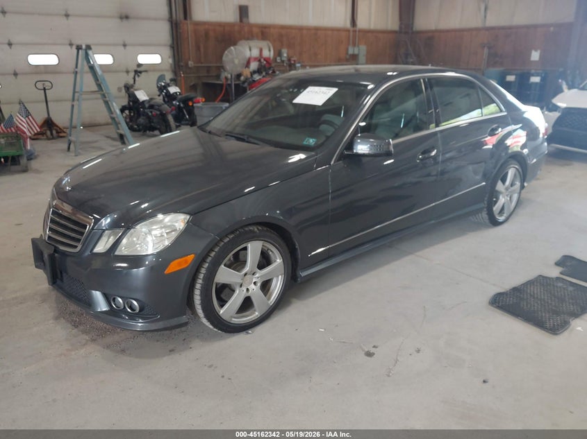 2010 Mercedes-benz E-class VIN WDDHF8HB1AA226281 IAAI salvage auction — WATER/FLOOD, Mv-907A (New York), sold $900 on 2026-07-09 (photo 2)