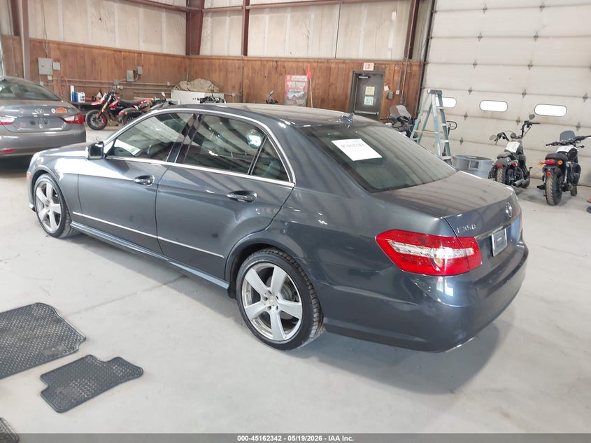 2010 Mercedes-benz E-class VIN WDDHF8HB1AA226281 IAAI salvage auction — WATER/FLOOD, Mv-907A (New York), sold $900 on 2026-07-09 (photo 3)