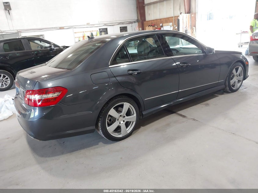 2010 Mercedes-benz E-class VIN WDDHF8HB1AA226281 IAAI salvage auction — WATER/FLOOD, Mv-907A (New York), sold $900 on 2026-07-09 (photo 4)