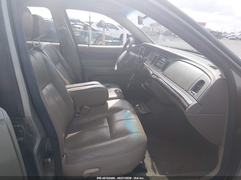 2004 Mercury Grand marquis VIN 2MEFM74W54X642466 IAAI salvage auction — NORMAL WEAR, Clear (Arkansas), sold $400 on 2026-07-08 (photo 5)