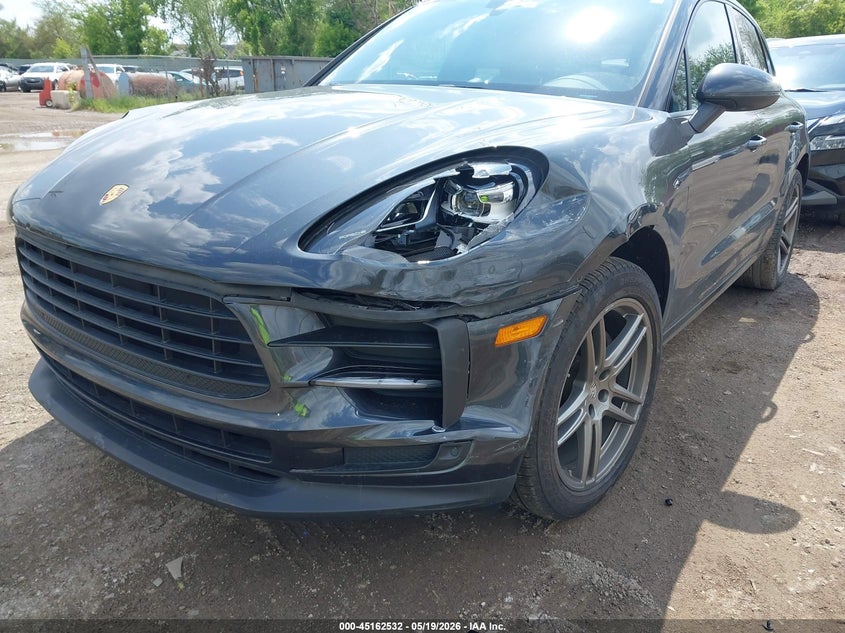 2020 Porsche Macan VIN WP1AA2A57LLB10536 IAAI salvage auction — LEFT FRONT, Clear (Michigan), sold $13,375 on 2026-07-30 (photo 6)
