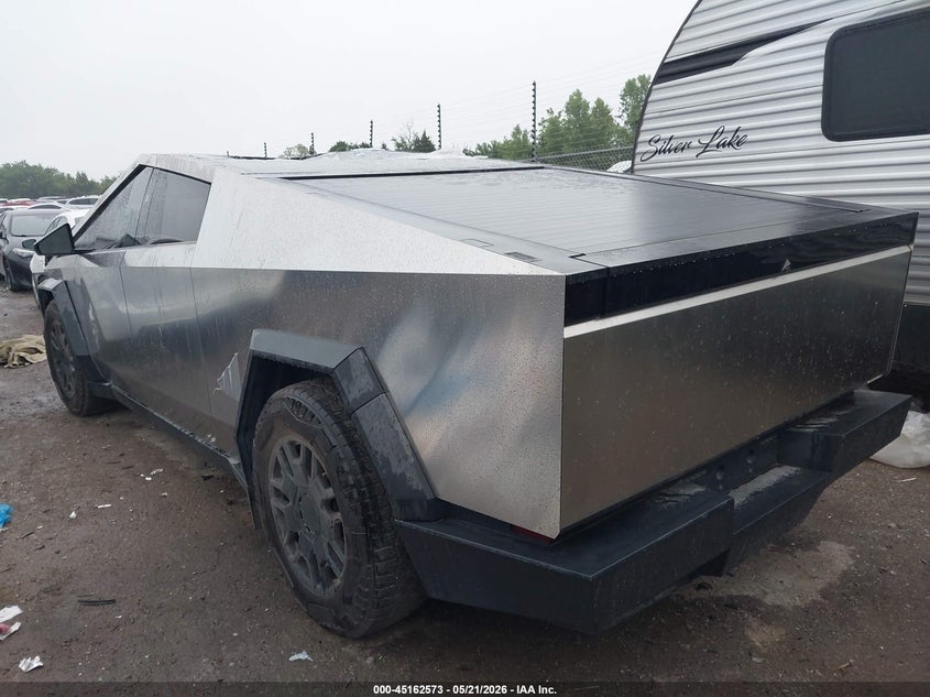 2024 Tesla Cybertruck VIN 7G2CEHED8RA010454 IAAI salvage auction — FRONT END, Salvage (Oklahoma), sold $22,100 on 2026-07-22 (photo 3)